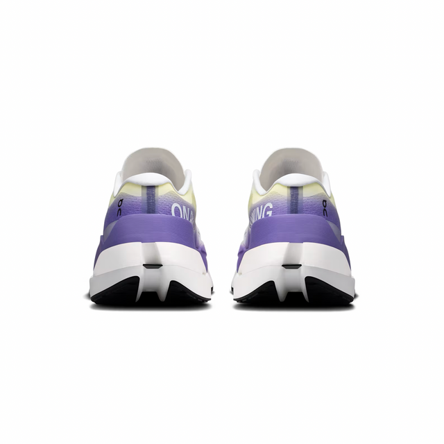 On Cloudboom Max - White/Juniper