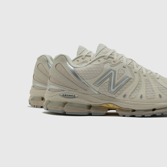 New Balance U18901IU