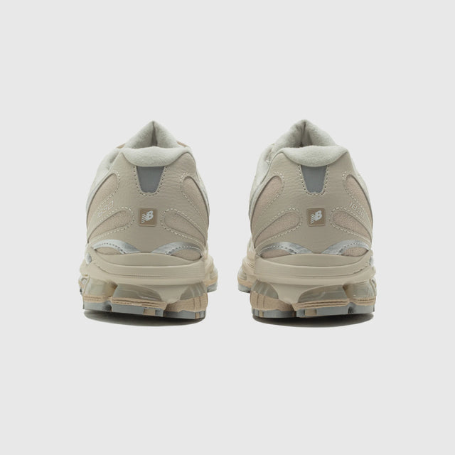 New Balance U18901IU