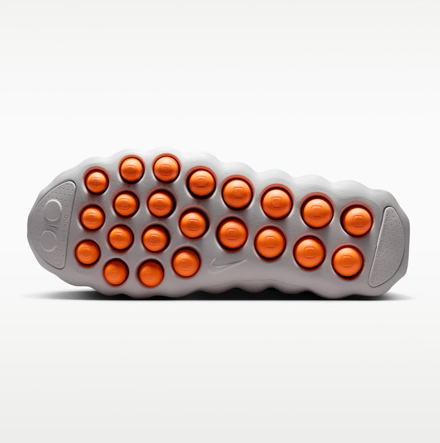 Nike WMNS Mind 002 - Light Smoke Grey/Photon Dust/Hyper Crimson/Chrome