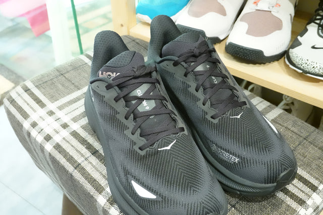 Hoka Clifton 9 Goretex - Black/Black-Preorder Item-Navy Selected Shop