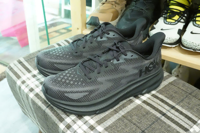 Hoka WMNS Clifton 9 - Black/Black-Preorder Item-Navy Selected Shop