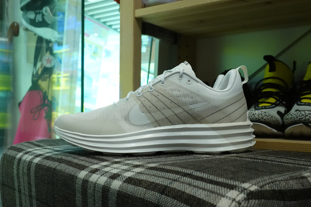 Nike Lunar Roam - Summit White/Phantom/Light Bone-Preorder Item-Navy Selected Shop