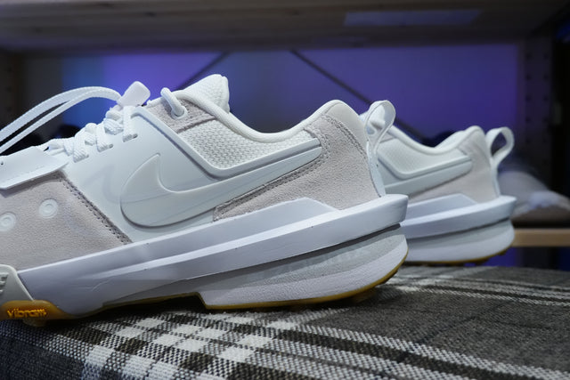 Sacai x Nike Zegamadome - Summit White/White-Preorder Item-Navy Selected Shop