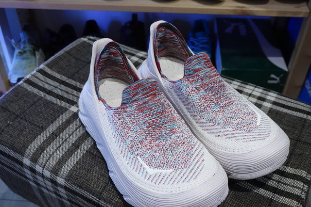 Hoka Vibrant Bloom Restore TC - Alabaster/Red Cabbage-Preorder Item-Navy Selected Shop