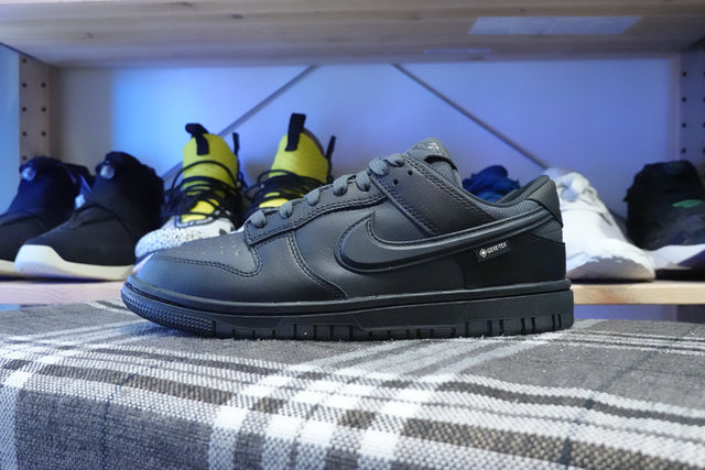 Nike Dunk Low Goretex - Black/Anthracite/Off-Noir-Preorder Item-Navy Selected Shop