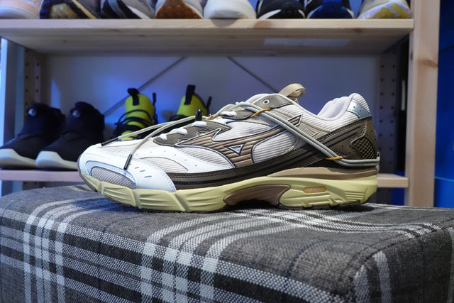 AFEW x Mizuno MXR 'OAG3' - Fog/Tigers Eye/Desert Palm