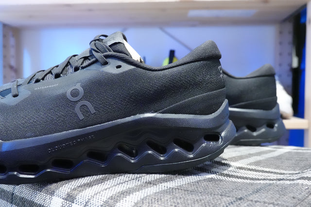 On WMNS Cloudsurfer Trail 2 Waterproof - Black/Black-Preorder Item-Navy Selected Shop