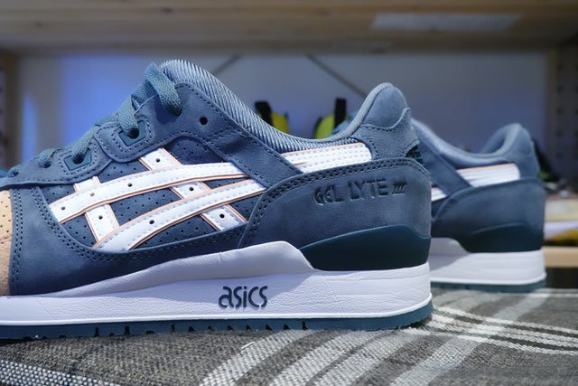 Ronnie Fieg for Asics Gel-Lyte III 07 Remastered "Salmon Toe" - Salmon/White