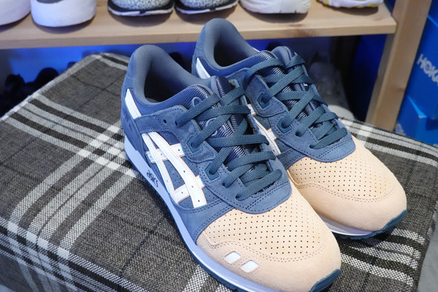 Ronnie Fieg for Asics Gel-Lyte III 07 Remastered "Salmon Toe" - Salmon/White