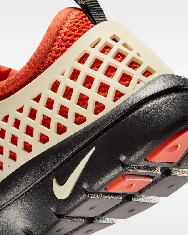 Nike WMNS Rejuven8 Run - Black/Rust Factor/Muslin-Preorder Item-Navy Selected Shop