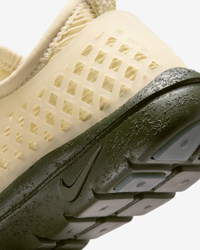 Nike WMNS Rejuven8 Run - Sequoia/Light Khaki-Preorder Item-Navy Selected Shop