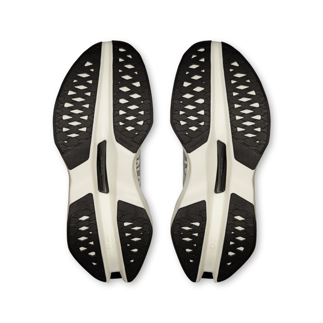 On WMNS Cloudboom Max - White/Black