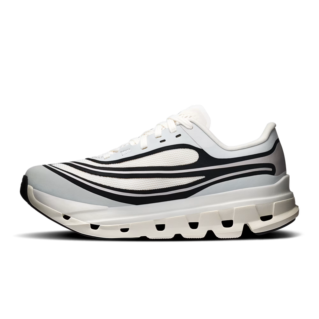 On WMNS Cloudflow 5 AD - Ivory/Black