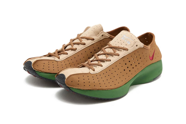 Nike WMNS Air Superfly - Ale Brown/Team Red/Treeline/MTLC Silver/Black/Sesame