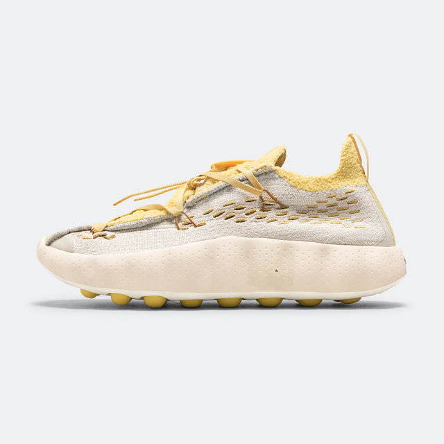 Nike Mind 002 Flyknit - Light Bone/Saturn Gold/Infinite Gold