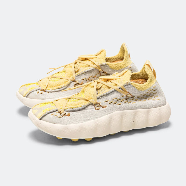 Nike Mind 002 Flyknit - Light Bone/Saturn Gold/Infinite Gold