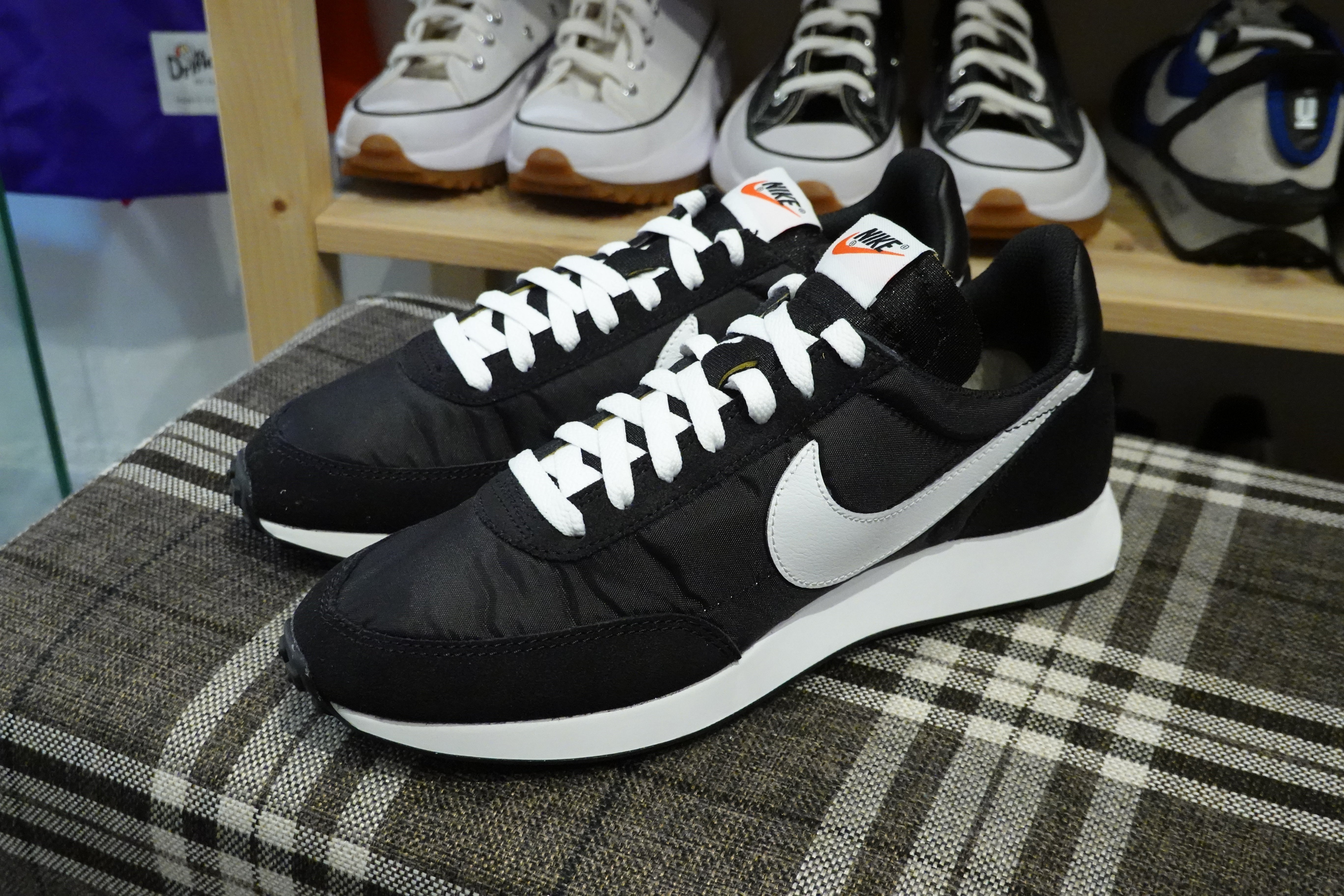 Nike tailwind 79 black Clearance