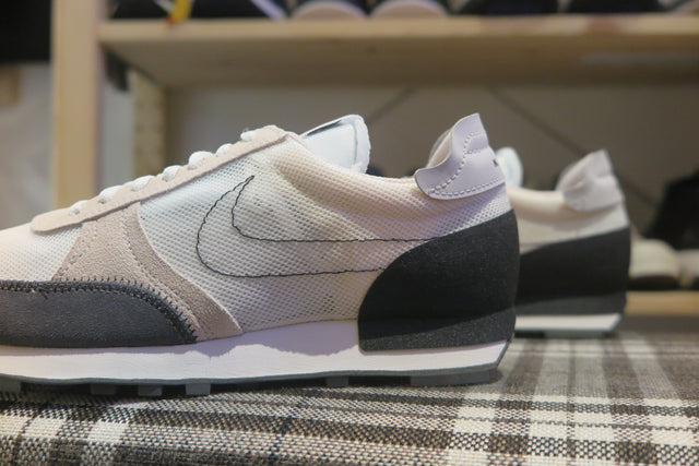 Nike Daybreak Type - Summit White/Black/Light Orewood Brown-Sneakers-Navy Selected Shop