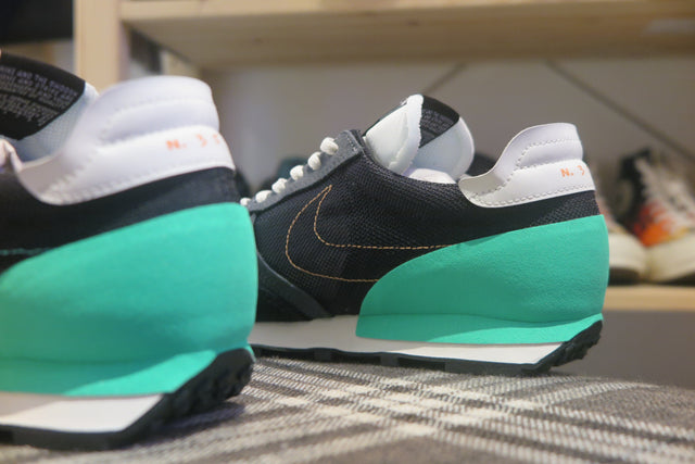 Nike Daybreak Type - Black/Menta/Summit White/Anthracite-Sneakers-Navy Selected Shop