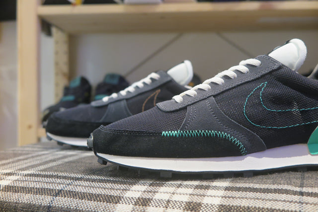 Nike Daybreak Type - Black/Menta/Summit White/Anthracite-Sneakers-Navy Selected Shop