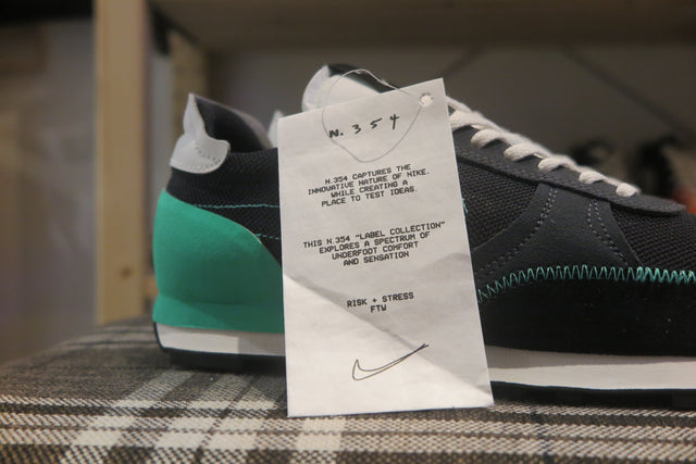 Nike Daybreak Type - Black/Menta/Summit White/Anthracite-Sneakers-Navy Selected Shop