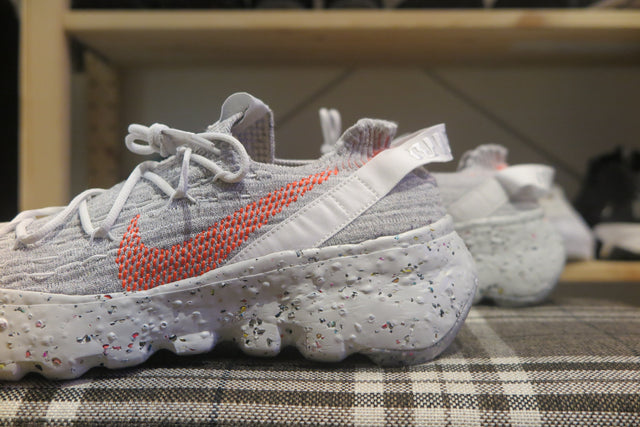 Nike WMNS Space Hippie 04 - Summit White/Hyper Crimson-Sneakers-Navy Selected Shop