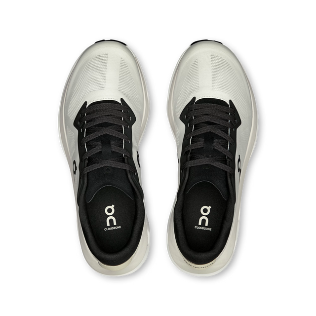 On WMNS Cloudzone - Ice/Black