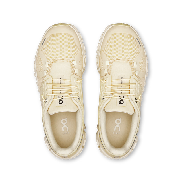 On WMNS Cloud 6 - Castor/Ivory