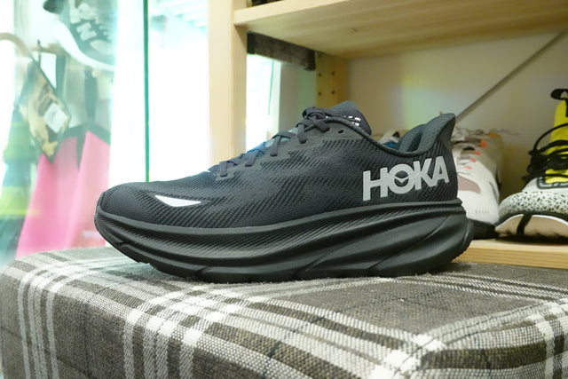 Hoka WMNS Clifton 9 Goretex - Black/Black-Preorder Item-Navy Selected Shop