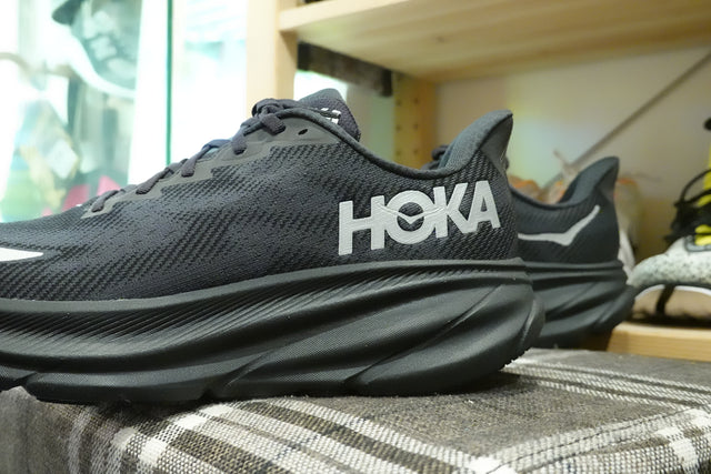 Hoka WMNS Clifton 9 Goretex - Black/Black-Preorder Item-Navy Selected Shop