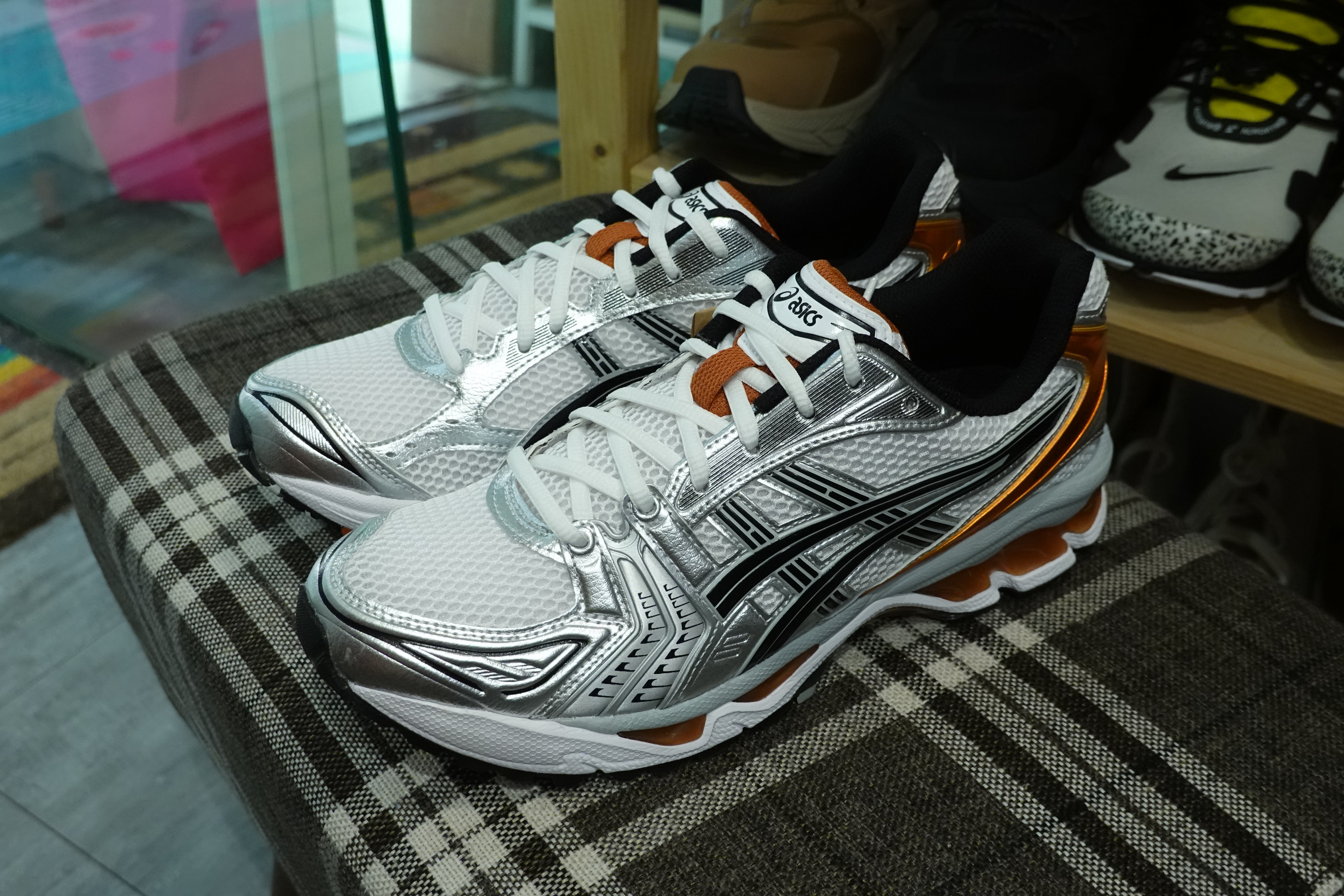 Asics Gel Kayano 14 - White/Piquant Orange