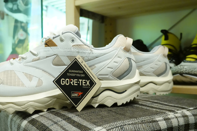 Mizuno Wave Mujin TL Goretex - Summer Sand/White/Mother of Pearl-Preorder Item-Navy Selected Shop