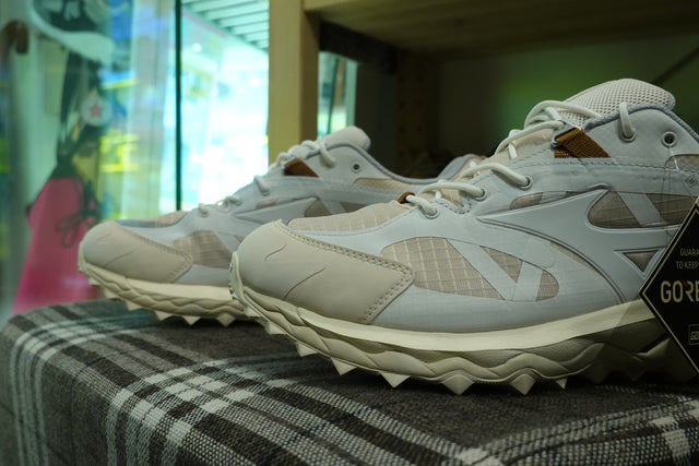 Mizuno Wave Mujin TL Goretex - Summer Sand/White/Mother of Pearl-Preorder Item-Navy Selected Shop