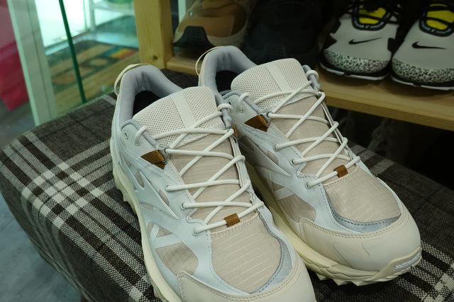 Mizuno Wave Mujin TL Goretex - Summer Sand/White/Mother of Pearl-Preorder Item-Navy Selected Shop