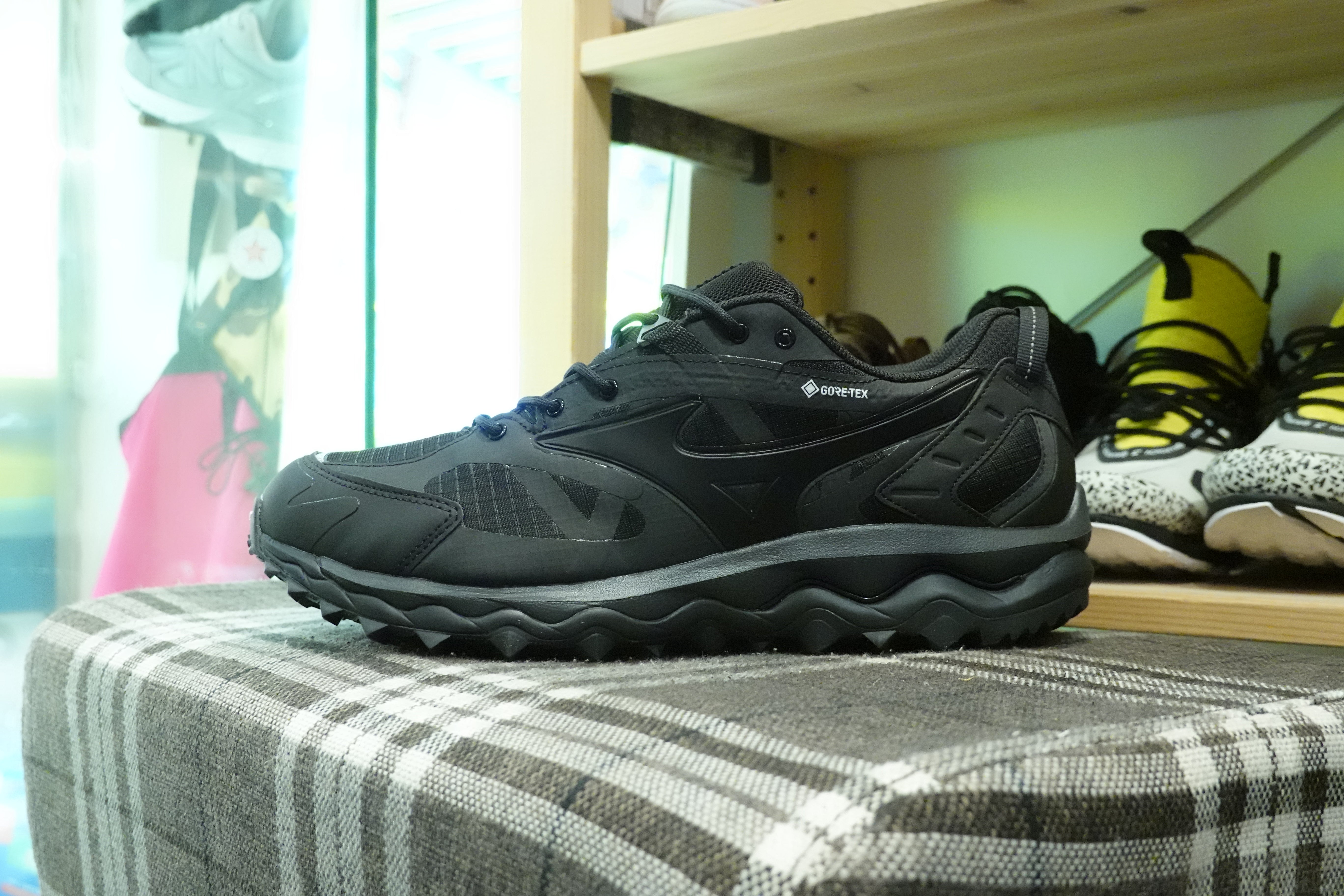 Mizuno Wave Mujin TL Goretex Black Black Navy Selected