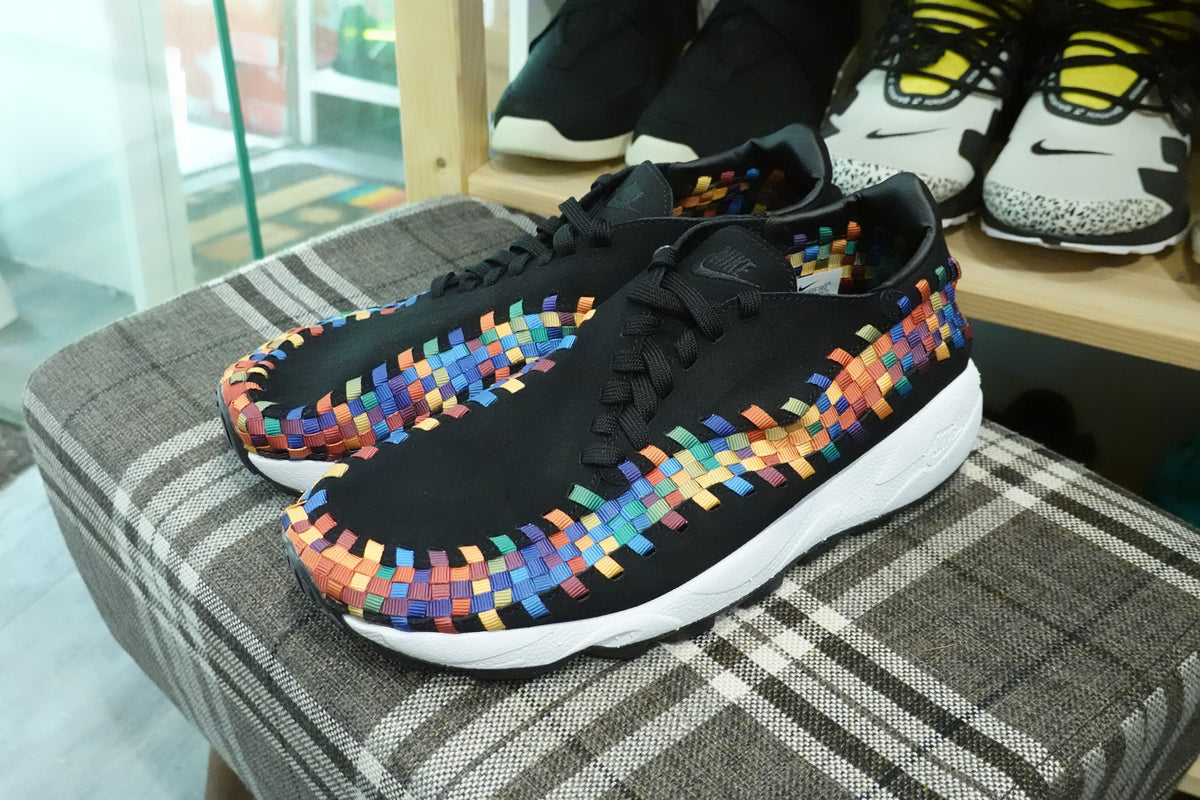 Nike WMNS Air Footscape Woven - Black/White/Black – Navy Selected