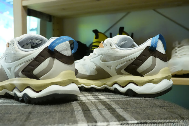 Mizuno Wave Mujin TL Goretex - Summer Sand/Pristine/Chicory Coffee-Preorder Item-Navy Selected Shop