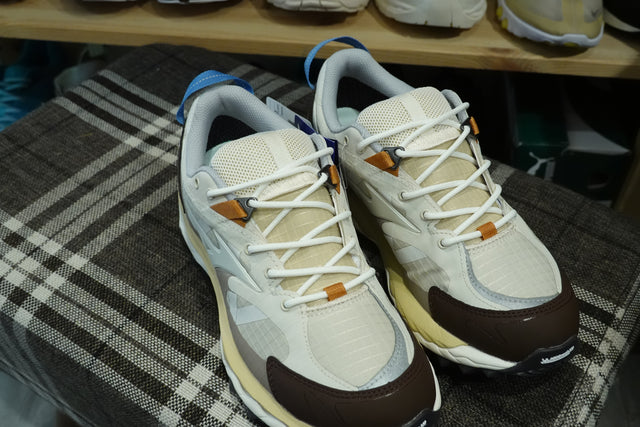 Mizuno Wave Mujin TL Goretex - Summer Sand/Pristine/Chicory Coffee-Preorder Item-Navy Selected Shop