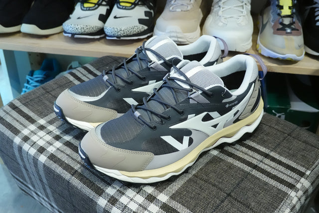 Mizuno Wave Mujin TL Goretex - Ebony/Pristine/Vintage Khaki-Preorder Item-Navy Selected Shop