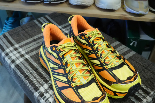 Hoka Mafate Speed 2 - Electric Tangerine/Hoka Citrus-Preorder Item-Navy Selected Shop