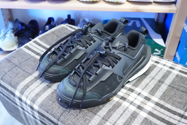 Sacai x Nike Zegamadome - Black/Anthracite Black