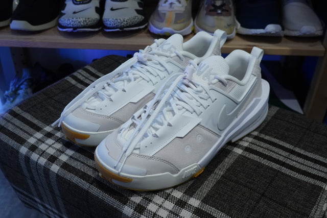 Sacai x Nike Zegamadome - Summit White/White-Preorder Item-Navy Selected Shop