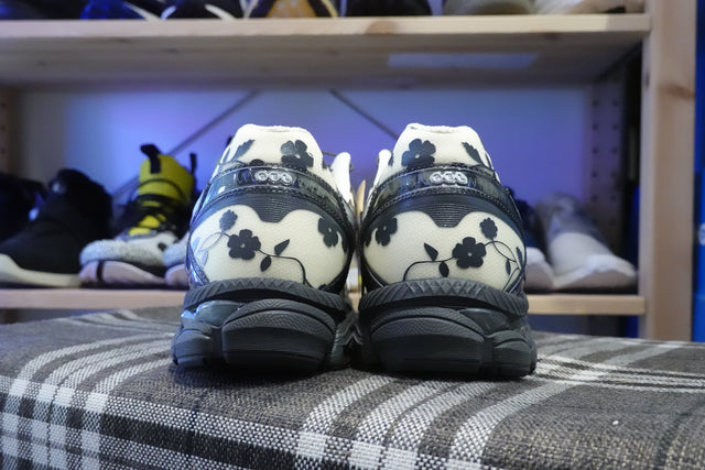 Cecilie Bahnsen x Asics Gel-Cumulus 16 SSCB - Ivory/Black-Preorder Item-Navy Selected Shop