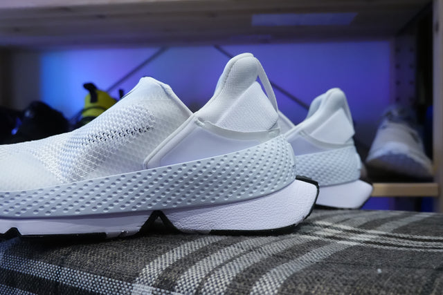 Nike WMNS Go FlyEase - White/Black-Preorder Item-Navy Selected Shop