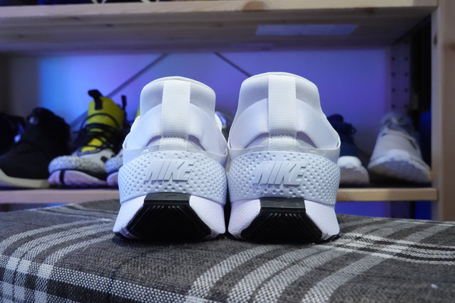 Nike WMNS Go FlyEase - White/Black-Preorder Item-Navy Selected Shop