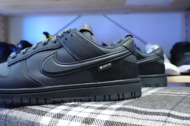 Nike Dunk Low Goretex - Black/Anthracite/Off-Noir-Preorder Item-Navy Selected Shop