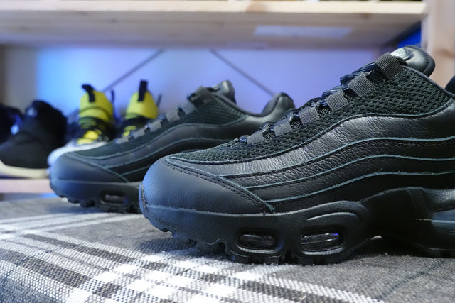 Nike WMNS Air Max 95 Big Bubble - Black/Anthracite/Smoke Grey/Metallic Pewter