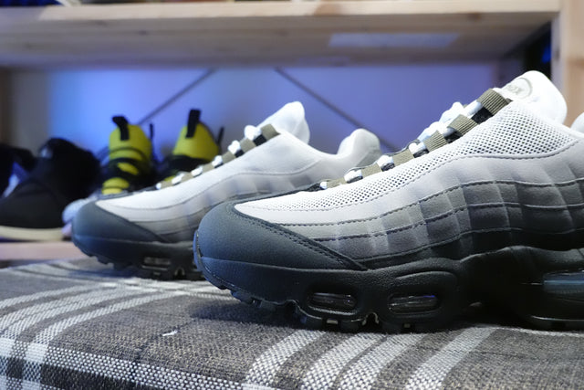 Nike WMNS Air Max 95 Big Bubble - Black/White/Reflect Silver/Medium Olive-Sneakers-Navy Selected Shop