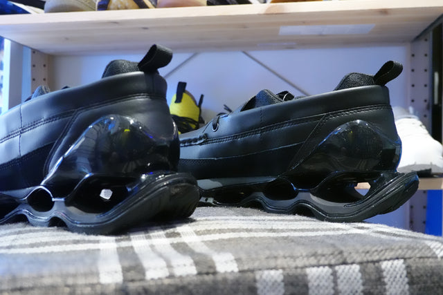 Mizuno Wave Prophecy Moc - Black/Black-Sneakers-Navy Selected Shop